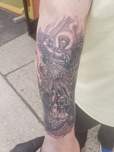 Tattoo Shop «Eternal Tattoos», reviews and photos, 1004 W 14 Mile Rd, Clawson, MI 48017, USA