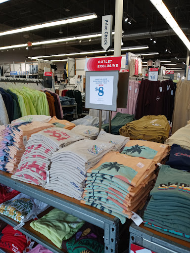 Clothing Store «Old Navy», reviews and photos, 15661 S Apopka Vineland Rd, Orlando, FL 32821, USA