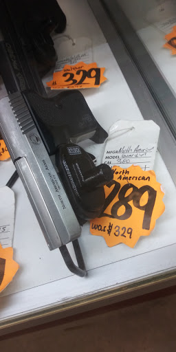 Pawn Shop «Money Mart Pawn & Jewelry», reviews and photos, 10030 North Fwy, Houston, TX 77037, USA