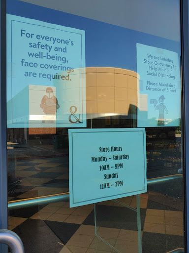 Book Store «Barnes & Noble», reviews and photos, 861 N E Mall Blvd, Hurst, TX 76053, USA