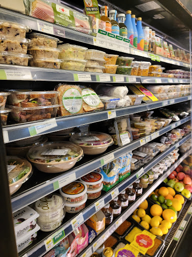 Grocery Store «Roanoke Natural Foods Co-op: Downtown Roanoke», reviews and photos, 1 Market Square SE #115, Roanoke, VA 24011, USA