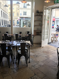 Atmosphère du Restaurant italien Ademi Montmartre à Paris - n°14