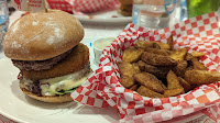 Cheeseburger du Restaurant Holly's Diner à Marzy - n°1