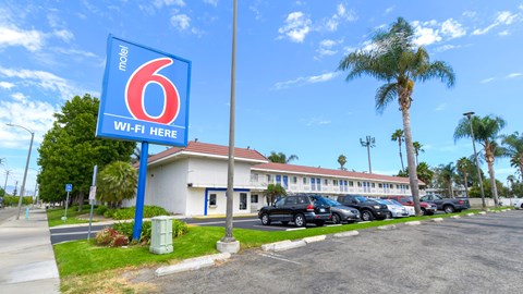 Capsule hotel Costa Mesa