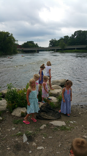 Park «Bicentennial Riverfront Park», reviews and photos, 301 E Hydraulic St, Yorkville, IL 60560, USA