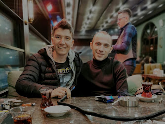 Kahverengi Cafe & Patisserie