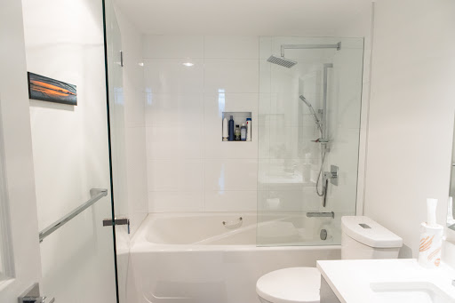 Cabinet Painting Vancouver, 998 Harbourside Dr unit 114, North Vancouver, BC V7P 3T2