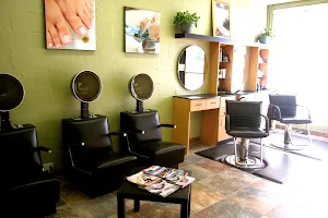 Bruno Salon image