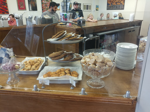 Pastry Shop «Au Peche Mignon», reviews and photos, 1415 Timberlane Rd, Tallahassee, FL 32312, USA