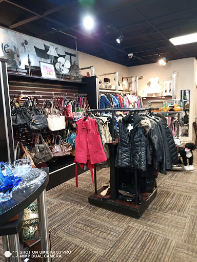 Boutique «Blue, a Goodwill Boutique - Tacoma», reviews and photos, 2520 N Proctor St, Tacoma, WA 98406, USA