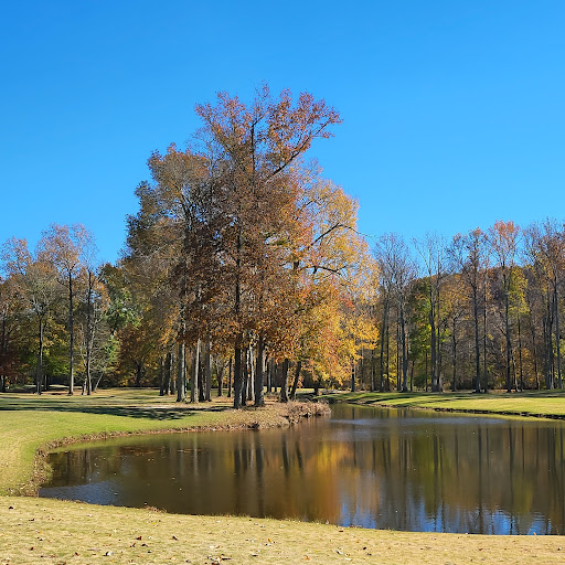 Golf Course «Lochmere Golf Club», reviews and photos, 2511 Kildaire Farm Rd, Cary, NC 27518, USA