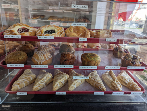 Donut Shop «Apple Fritter Donut Shop», reviews and photos, 741 E 9 Mile Rd, Ferndale, MI 48220, USA