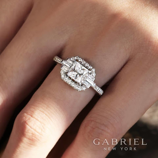 Jewelry Store «Carioti Jewelers», reviews and photos, 175 Cleveland Ave, Columbus, OH 43215, USA