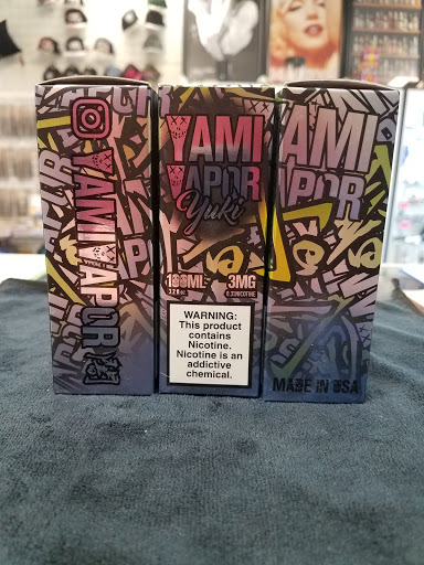 Tobacco Shop «Habits Vape & Smoke shop», reviews and photos, 8391 Folsom Blvd, Sacramento, CA 95826, USA