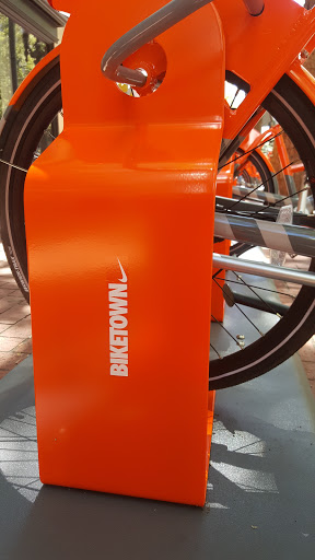 Clothing Store «Nike Portland», reviews and photos, 638 SW 5th Ave, Portland, OR 97201, USA