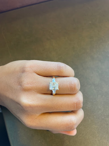 Jewelry Store «Rialto Jewelry», reviews and photos, 8910 Bandera Rd #107, San Antonio, TX 78250, USA