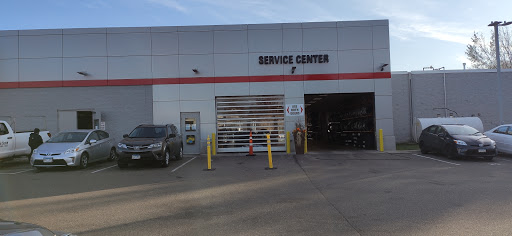Toyota Dealer «Maplewood Toyota», reviews and photos, 2873 Maplewood Dr, Maplewood, MN 55109, USA