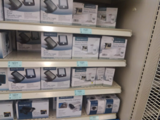 Hardware Store «Harbor Freight Tools», reviews and photos, 10101 E Washington St, Indianapolis, IN 46229, USA