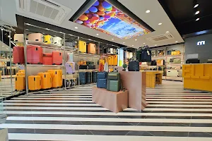 Mokobara Retail Store | Indiranagar image