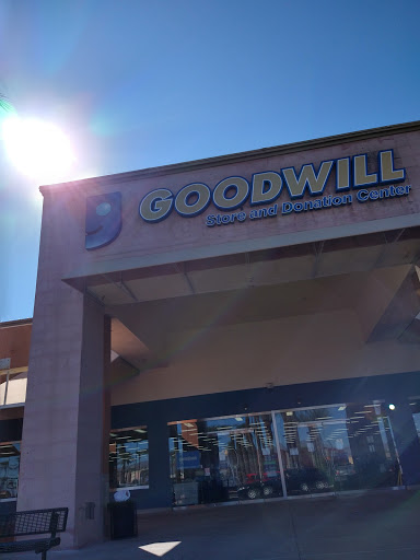 Shopping Mall «The Pavilions at Talking Stick Shopping Center», reviews and photos, 9175 E Indian Bend Rd, Scottsdale, AZ 85250, USA