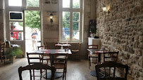 Atmosphère du Restaurant Traiteur des Lys à La Chapelle-Moulière - n°10