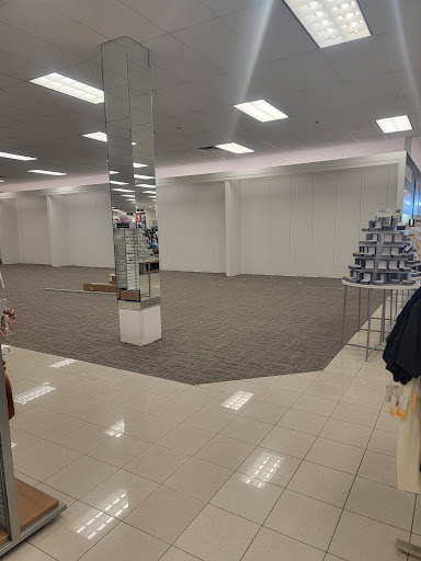 Shopping Mall «Glenbrook Shopping Center», reviews and photos, 1050 Glenbrook Way, Hendersonville, TN 37075, USA