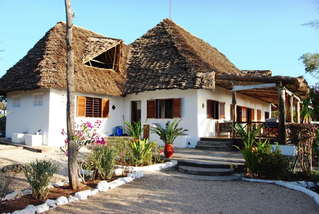 Zanzibar AUTHENTIC VILLA PRIVATE HOUSE & BEACH BUNGALOW . HOTEL SERVICED.