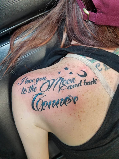 Tattoo Shop «Chicky Tattwo Tattoo Parlor», reviews and photos, 2001 W Main St, Leesburg, FL 34748, USA