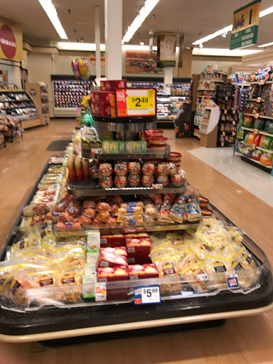 Grocery Store «Giant Food Stores», reviews and photos, 700 Stony Hill Rd, Yardley, PA 19067, USA