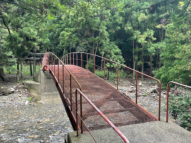 豊和多都美神社