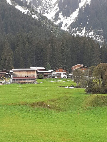 Kommentare und Rezensionen über Klosters, Monbiel Parkplatz