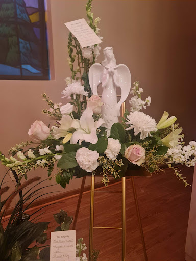 Florist «Crimson Ridge Florist Rockford», reviews and photos, 735 N Perryville Rd, Rockford, IL 61107, USA