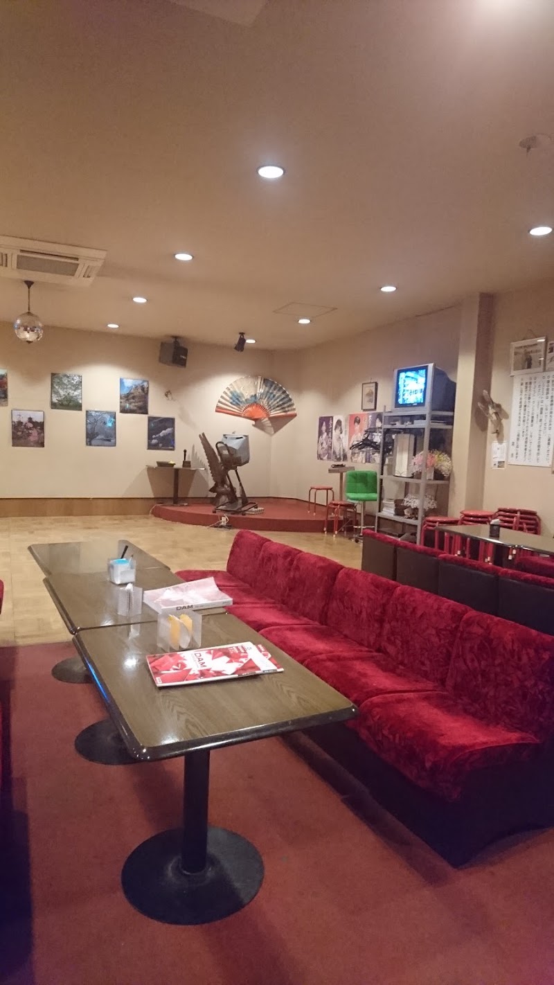 赤いブランコ 岡山県総社市中央 カフェ 喫茶 カフェ グルコミ