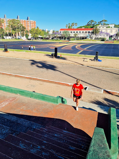 Pista de Atletismo Club Andresito del Ejército - CADE