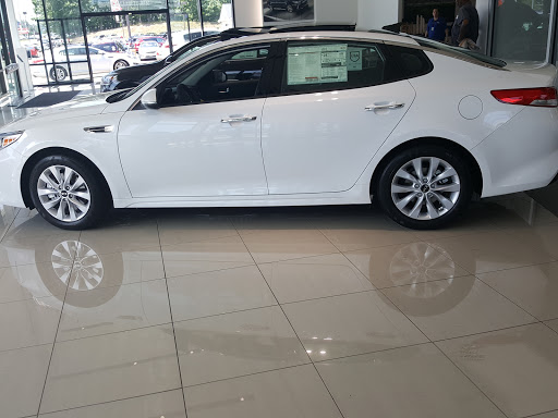 Car Dealer «Kia of Bedford», reviews and photos, 18180 Rockside Rd, Bedford, OH 44146, USA