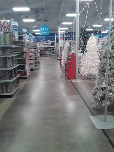 Shopping Mall «Riverdale Plaza Shopping Center», reviews and photos, 1044 W Mercury Blvd, Hampton, VA 23666, USA