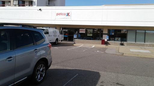 Pet Supply Store «Petco Animal Supplies», reviews and photos, 710 W 66th St, Richfield, MN 55423, USA