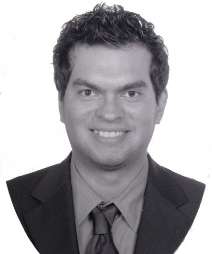 Dr. Óscar Torres Aguilar, Especialista en Medicina Crítica y Terapia Intensiva
