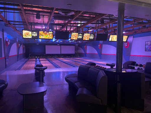 Bowling Alley «Boston Bowl», reviews and photos, 820 William T Morrissey Blvd, Dorchester, MA 02122, USA
