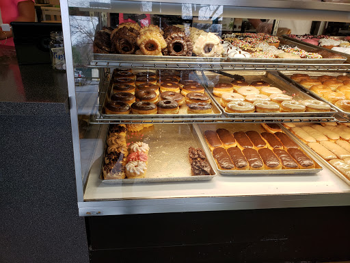 Donut Shop «Fluffy Donuts & Sandwich Shop», reviews and photos, 757 Russell Blvd # 2, Davis, CA 95616, USA