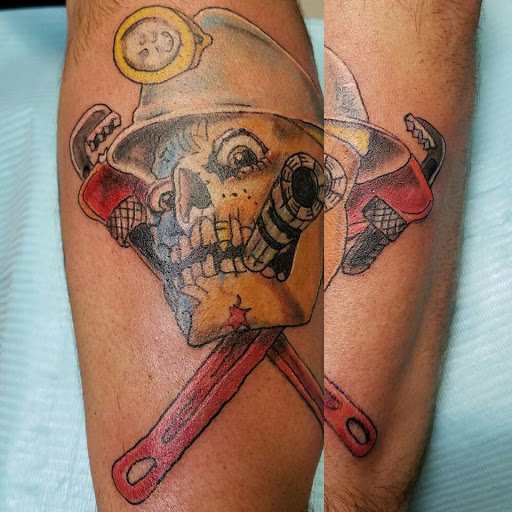 Explore shoulder sleeve tattoo ideas, creative tattoo ideas in Kearney, available at Babalus Professional Tattoo Studio