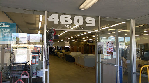 Thrift Store «Pomona Valley Habitat For Humanity ReStore», reviews and photos, 4609 Holt Blvd, Montclair, CA 91763, USA