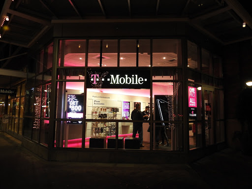 Cell Phone Store «T-Mobile», reviews and photos, 7525 166th Ave NE, Redmond, WA 98052, USA