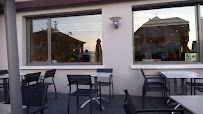 Atmosphère du Restaurant français Restaurant Chez Dom’s à Feigères - n°2