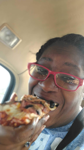 Pizza Restaurant «Round Table Pizza», reviews and photos, 128 Woodside Rd, Redwood City, CA 94061, USA