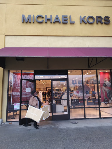 Fashion Accessories Store «Michael Kors», reviews and photos, 348 Nut Tree Rd #348, Vacaville, CA 95687, USA