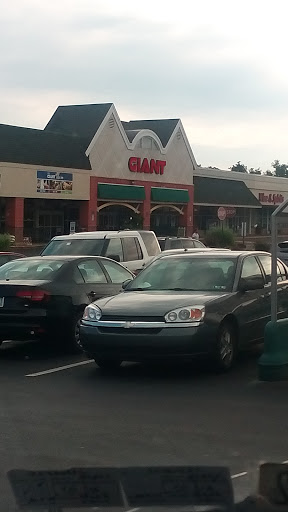 Grocery Store «Giant Food Stores», reviews and photos, 225 Lancaster Ave, Malvern, PA 19355, USA