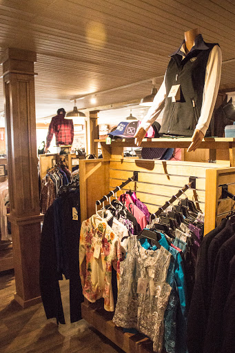 Tack Shop «Green Mountain Horse & Tack», reviews and photos, 1327 Sharon Copley Rd, Wadsworth, OH 44281, USA