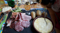 Raclette du Restaurant français Lou Cantou à Besse-et-Saint-Anastaise - n°10