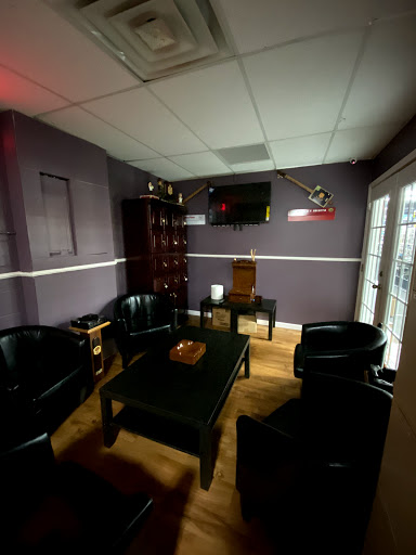 Tobacco Shop «Tobacco Palace & Vape Shop Gainesville», reviews and photos, 235 Pearl Nix Pkwy #2, Gainesville, GA 30501, USA